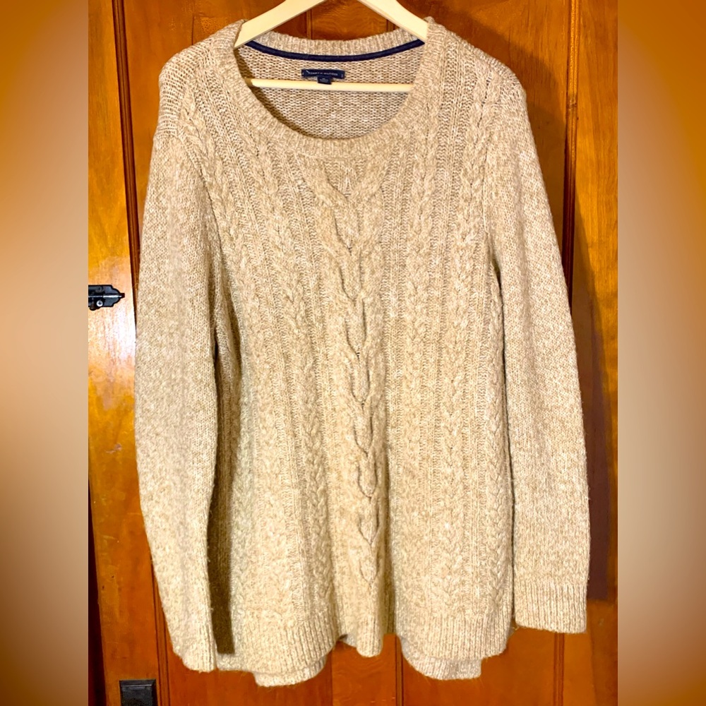 Tommy Hilfiger cable knit sweater